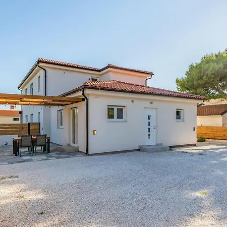Apartman Leon *